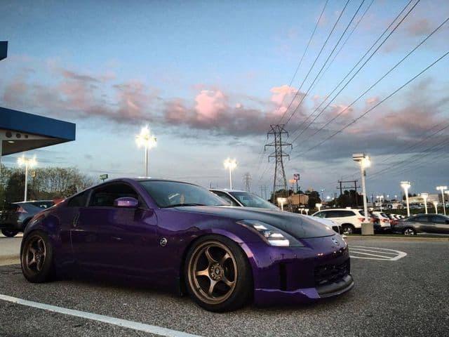 Vibrant Violet Pearl Car Paint